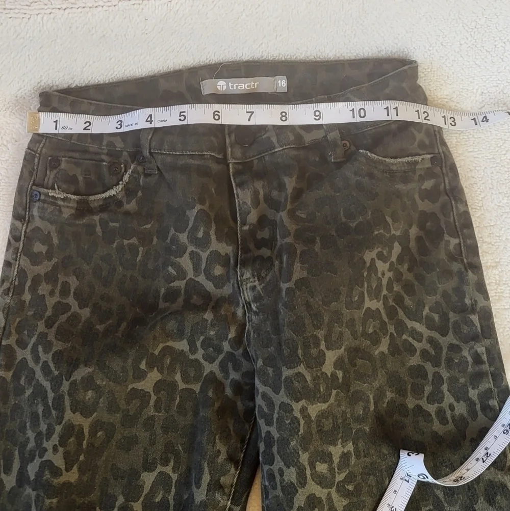Tractr Girl's Size 16 Green Camo Denim Skinny Jeans